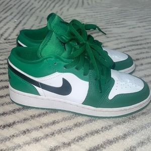 Air Jordan 1 Low Pine Green